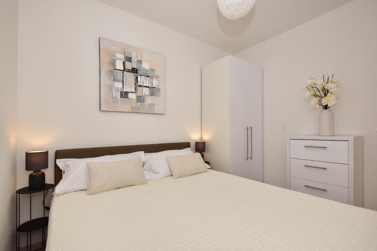 Apartman Luka Igrane Exterior foto